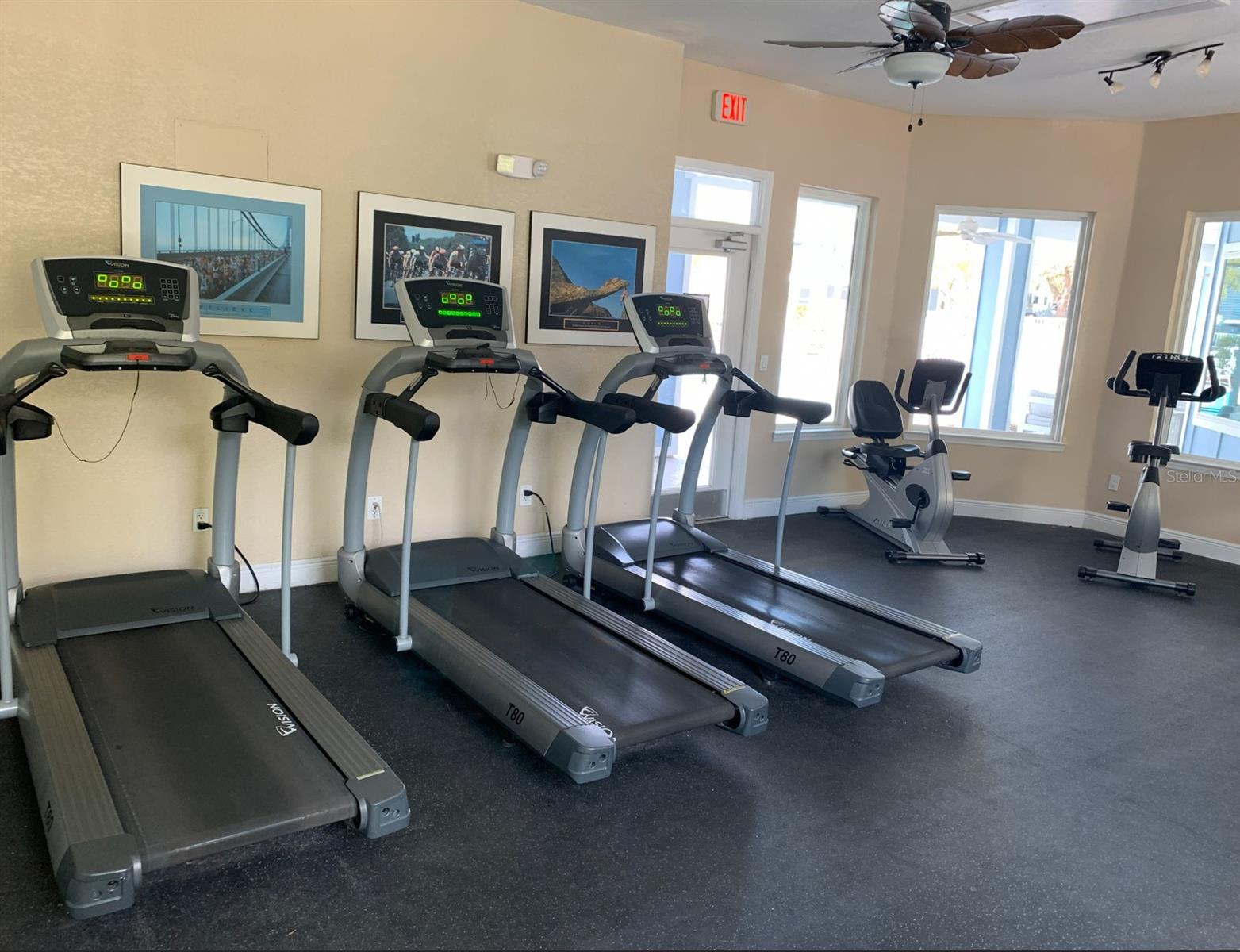 REGENCY PARK AT LAKE MARY A CONDO - Residential