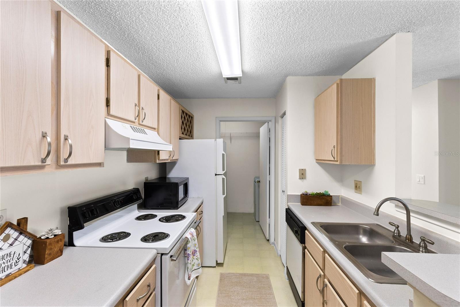 REGENCY PARK AT LAKE MARY A CONDO - Residential