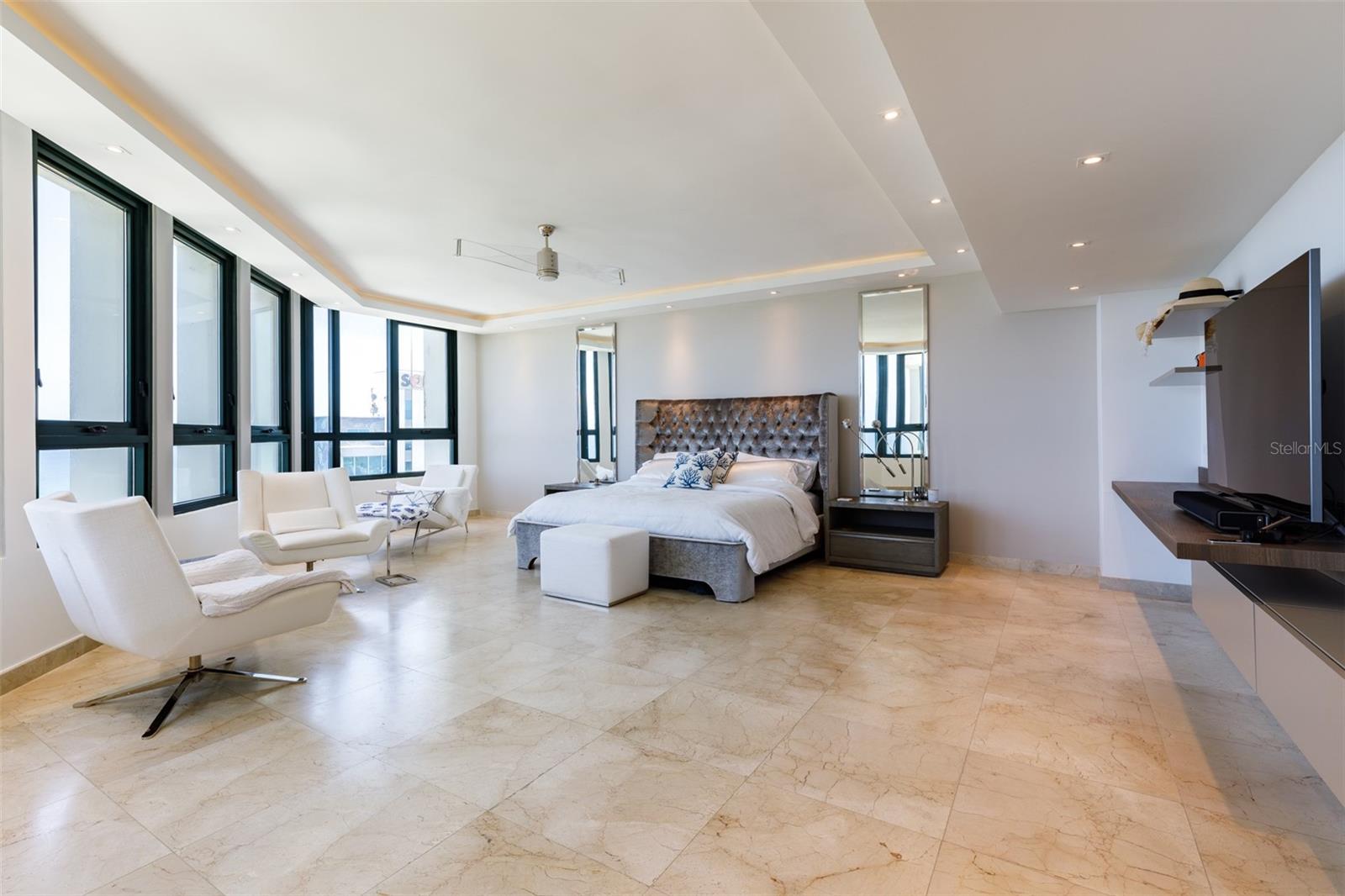 CARIBE PLAZA - Residential