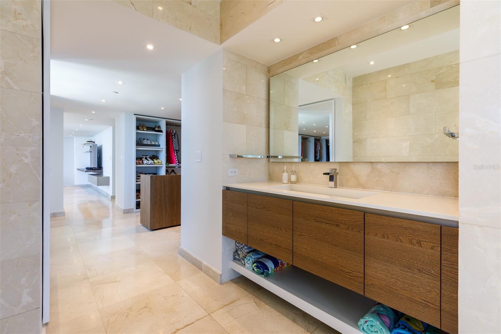 CARIBE PLAZA - Residential