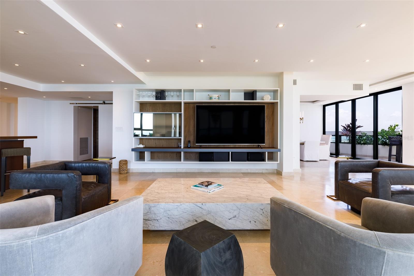 CARIBE PLAZA - Residential