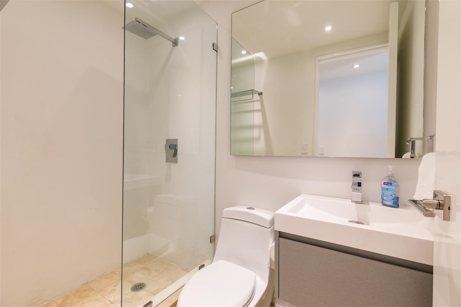 CARIBE PLAZA - Residential