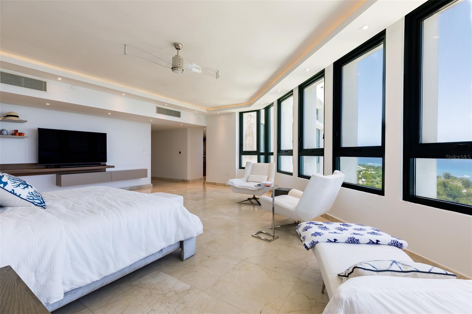 CARIBE PLAZA - Residential