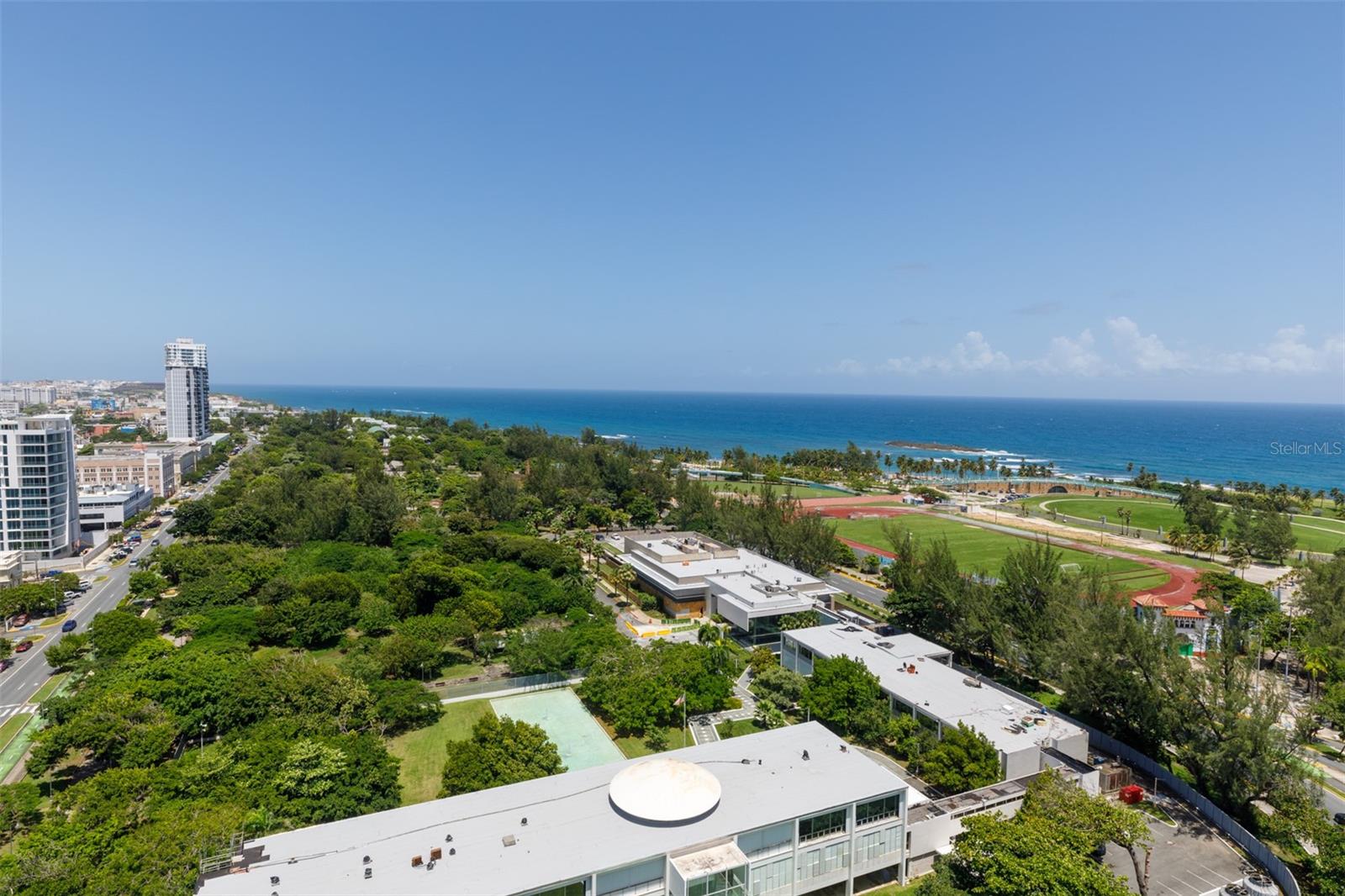 CARIBE PLAZA - Residential