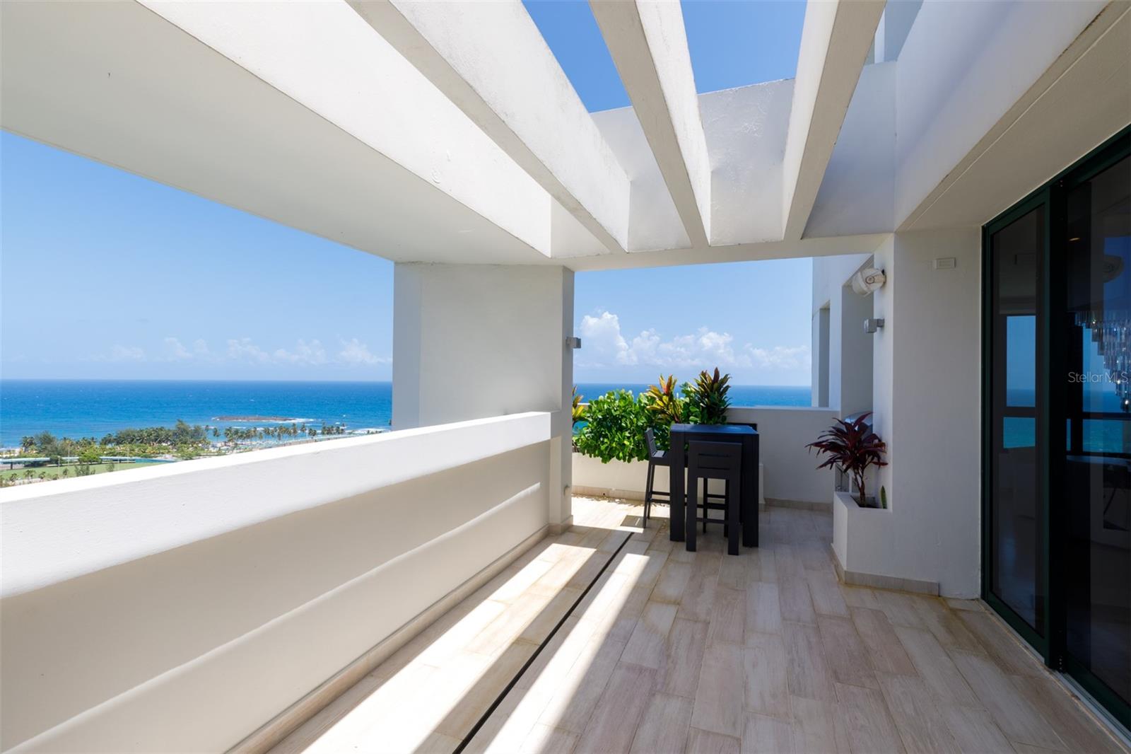 CARIBE PLAZA - Residential