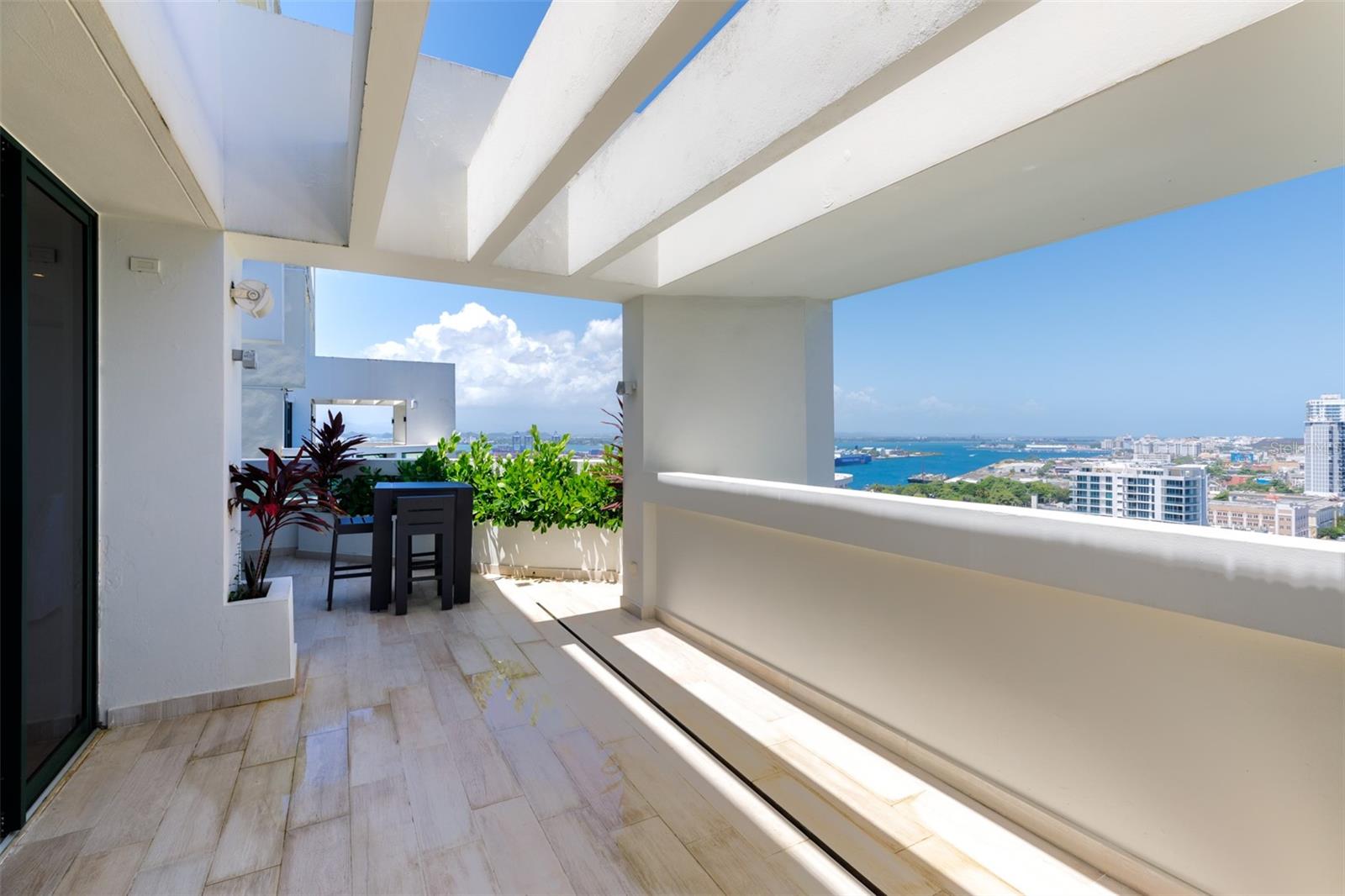 CARIBE PLAZA - Residential