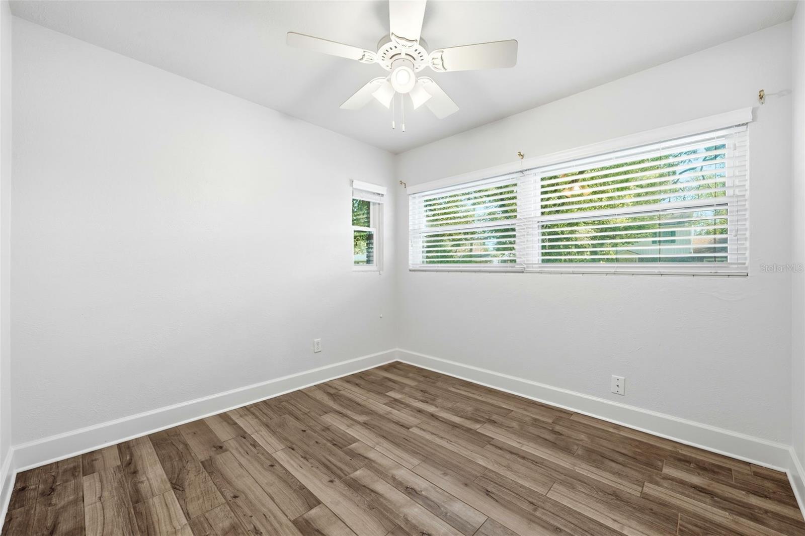 EDGEWATER PARK - Residential