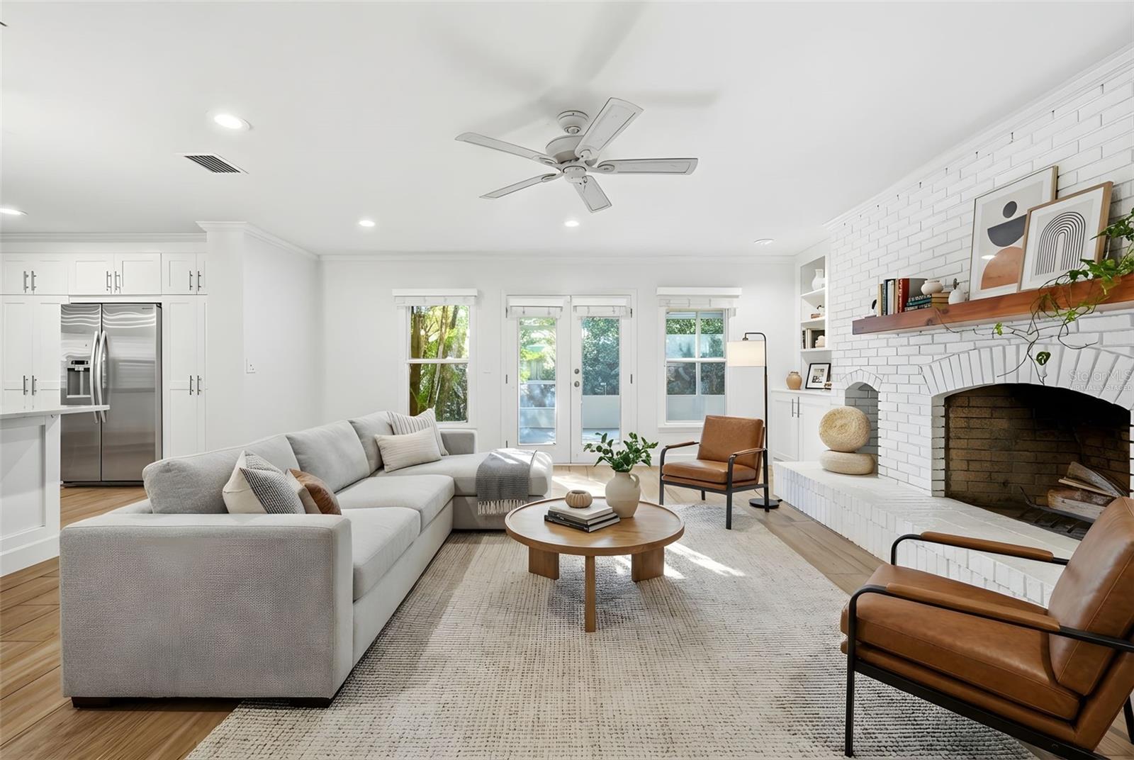 EDGEWATER PARK - Residential