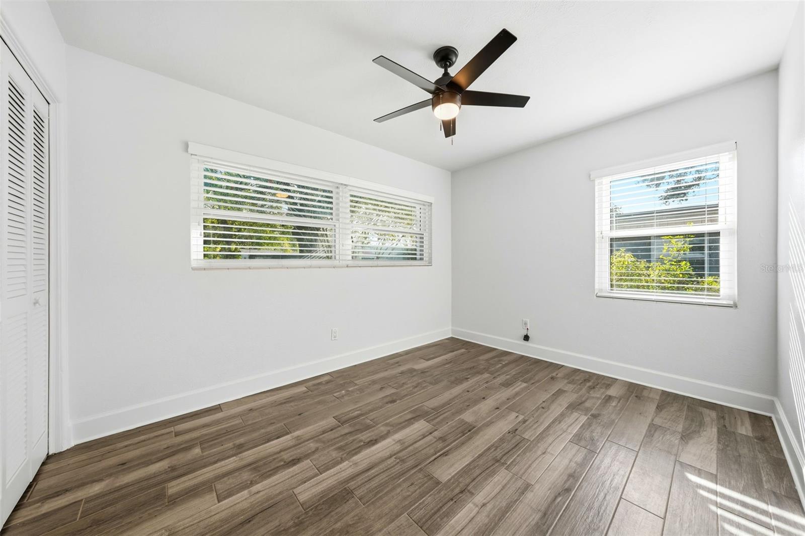 EDGEWATER PARK - Residential