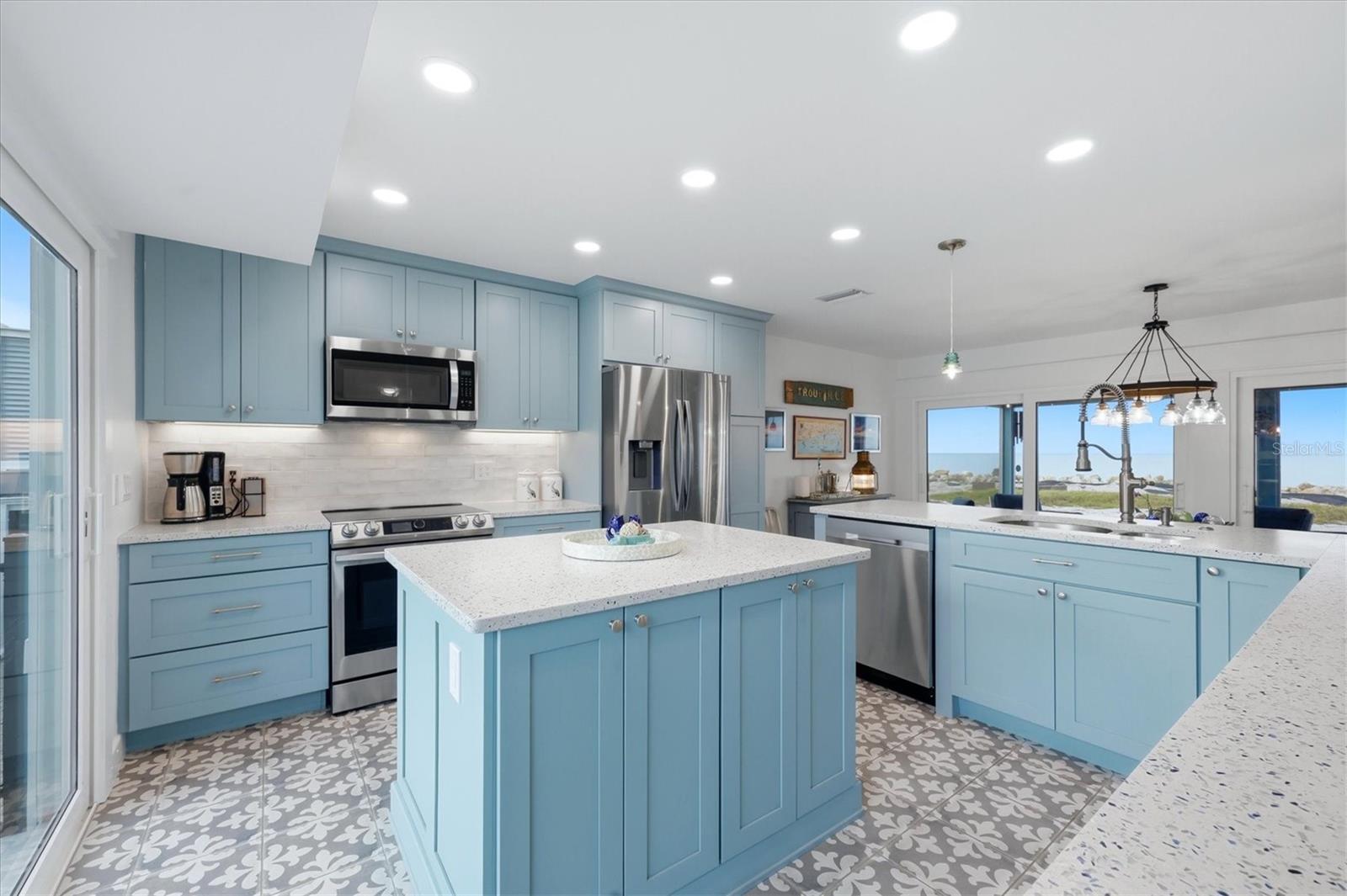 MANASOTA SHORES - Residential