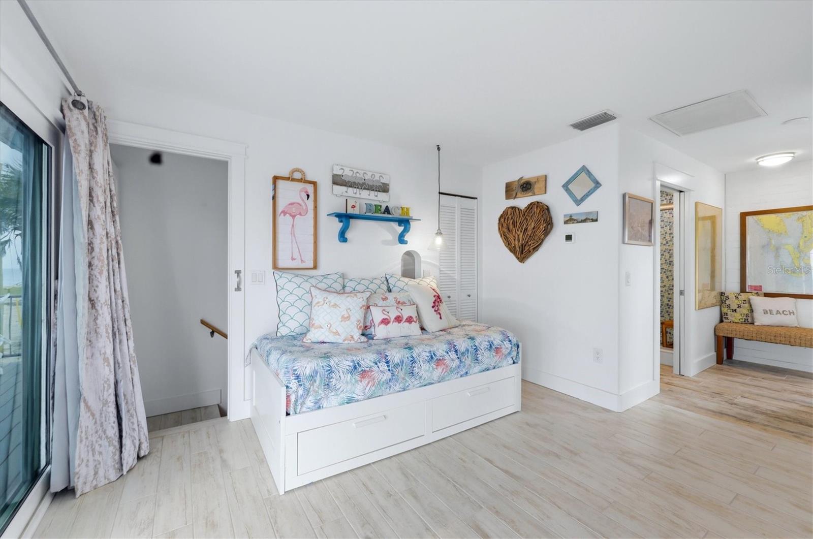 MANASOTA SHORES - Residential