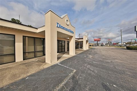 Tiny photo for 1905 SW College Road #3 & 4, Ocala, FL 34471 (MLS # OM719554)