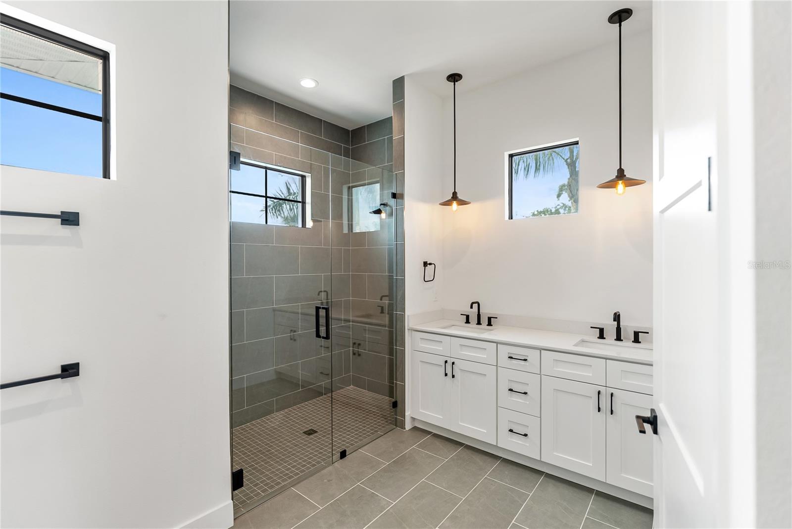 BAYVIEW ESTATES - Residential