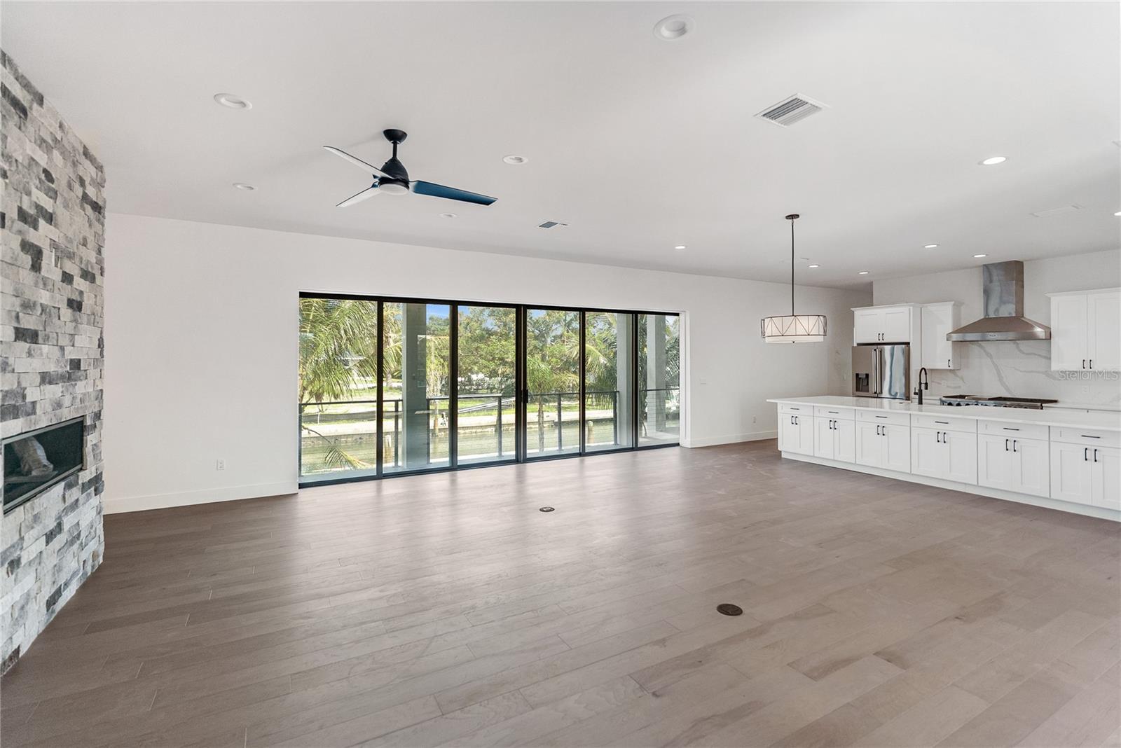 BAYVIEW ESTATES - Residential