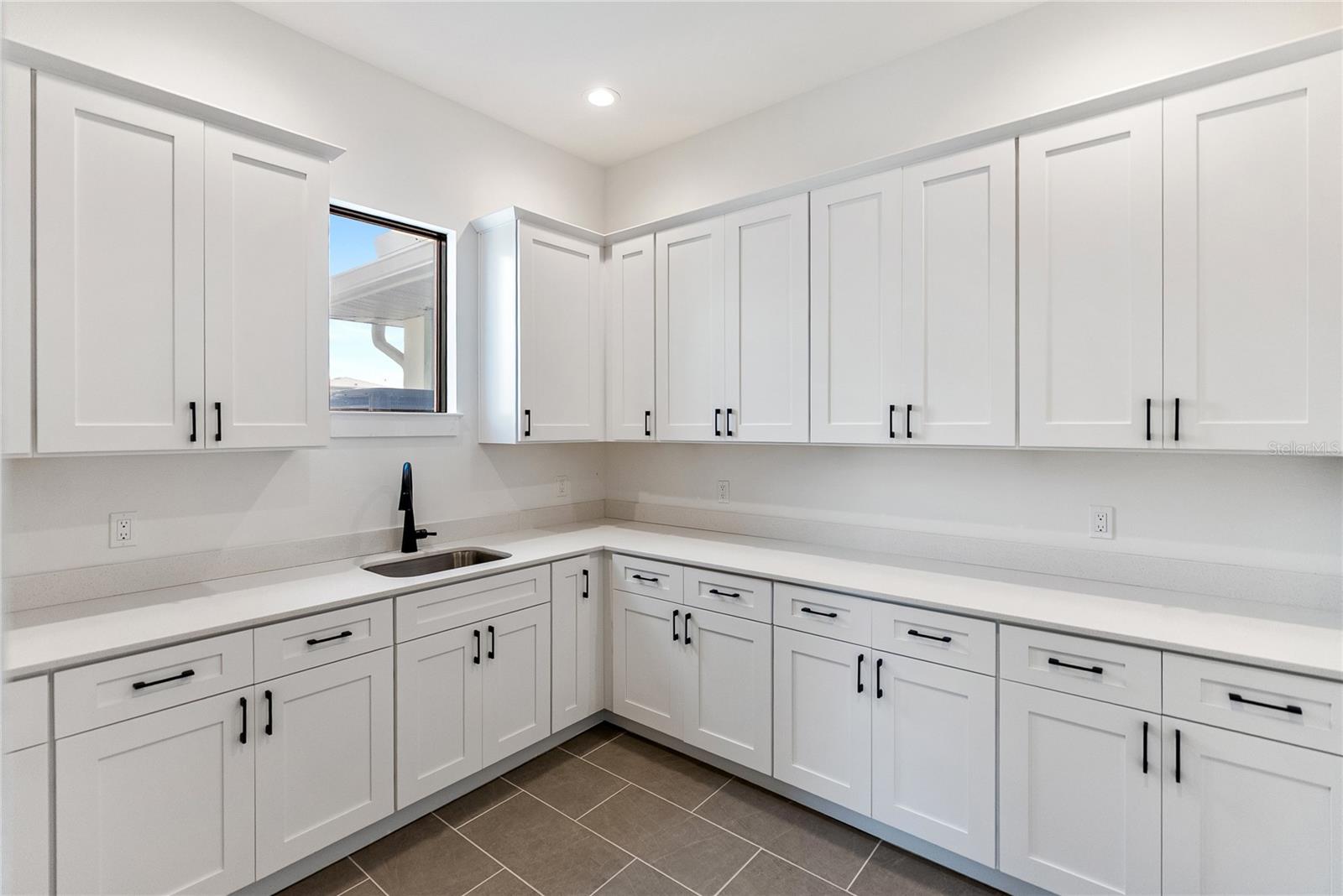 BAYVIEW ESTATES - Residential