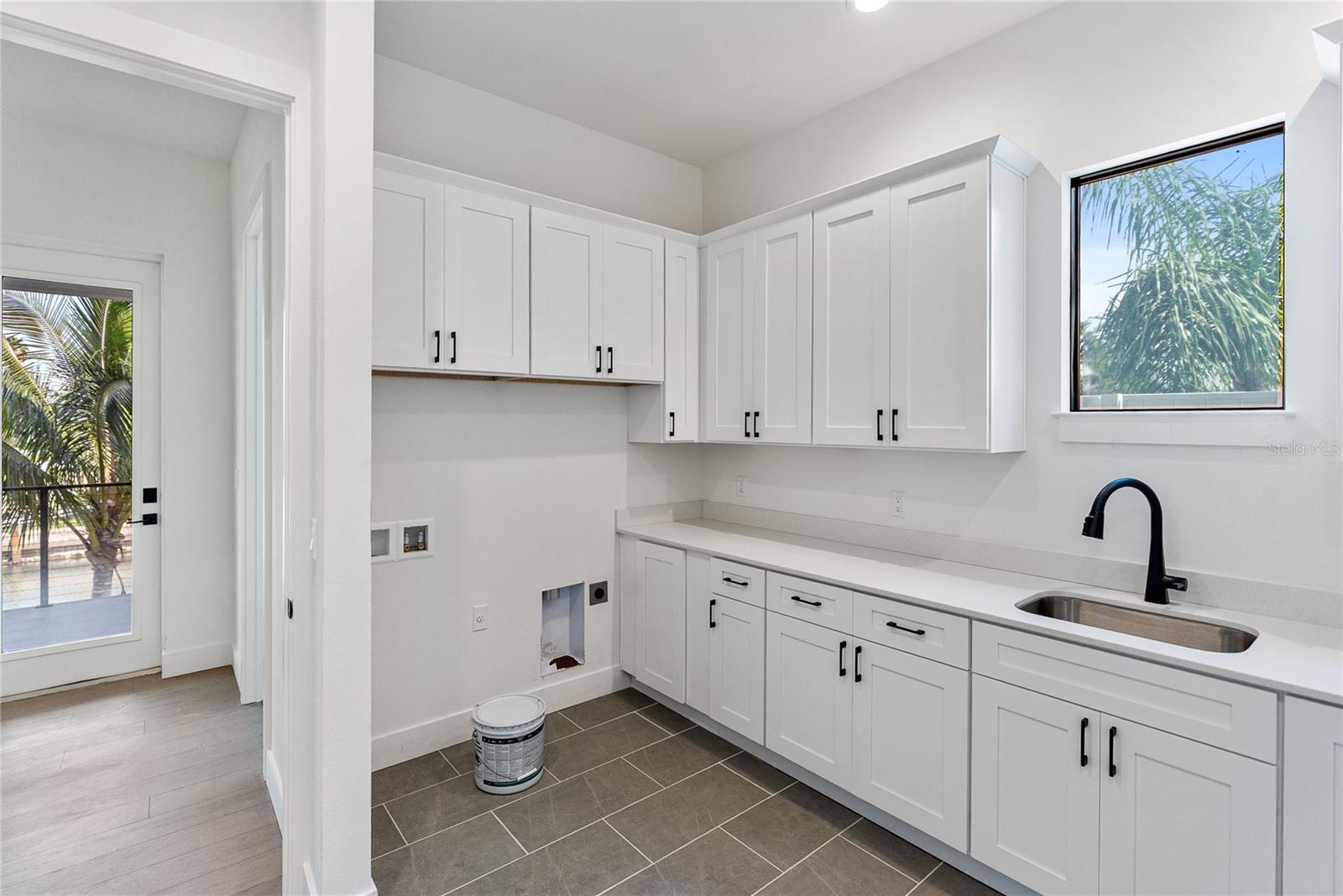 BAYVIEW ESTATES - Residential