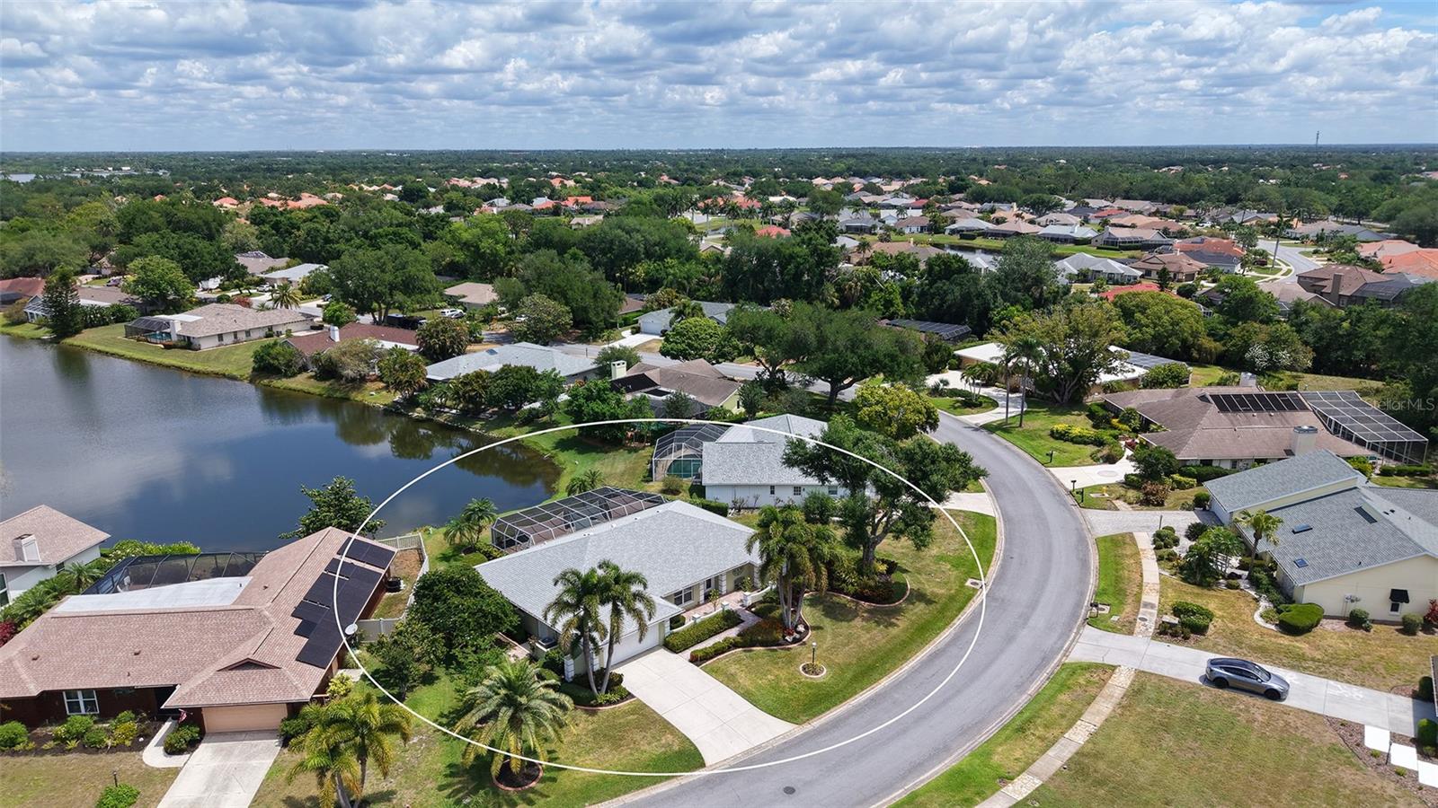 6921 COUNTRY LAKES CIRCLE