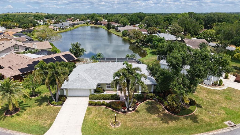 Photo of 6921 Country Lakes Circle, Sarasota, FL 34243 (MLS # A4691800)