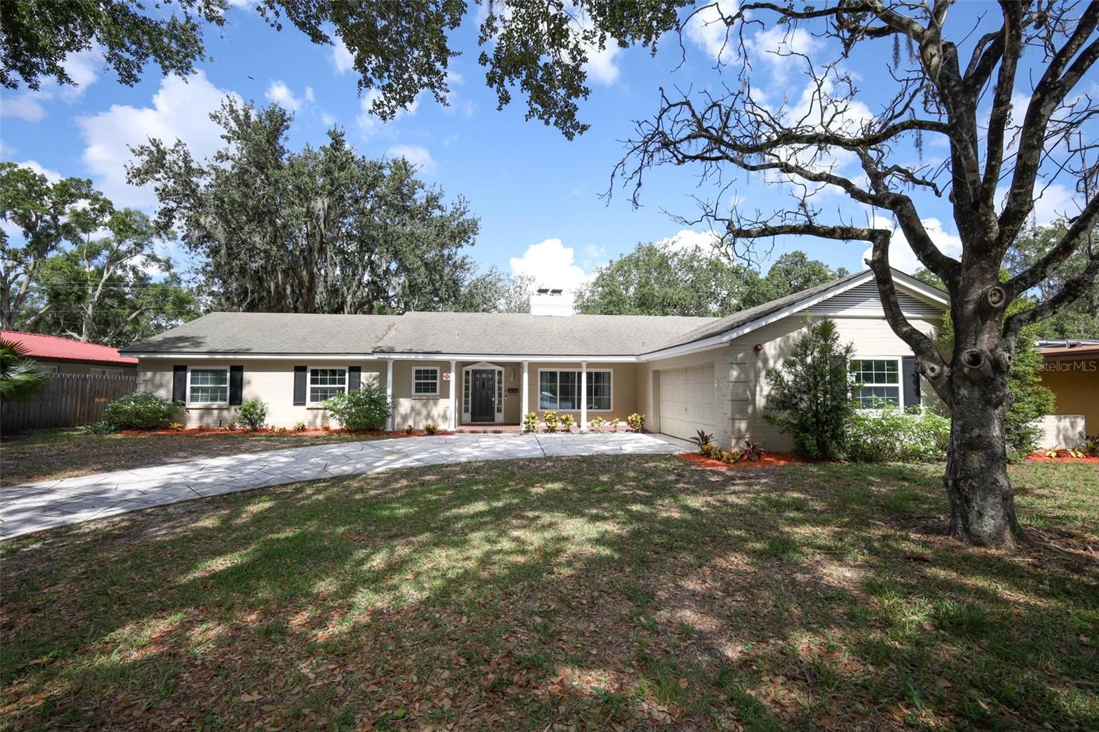 1481 GLASTONBERRY ROAD