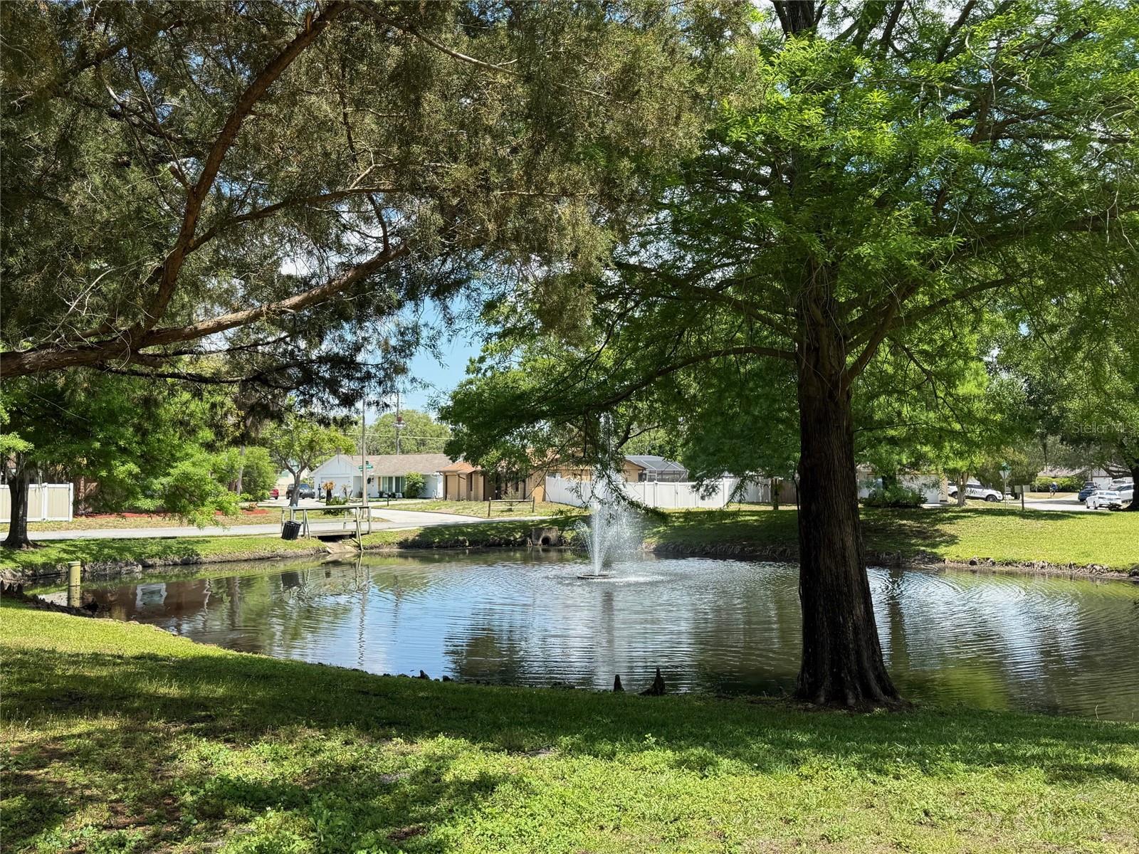 706 LAKESIDE DRIVE