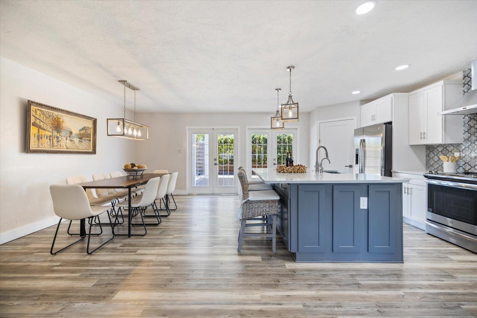 SOUTH GATE - Residential