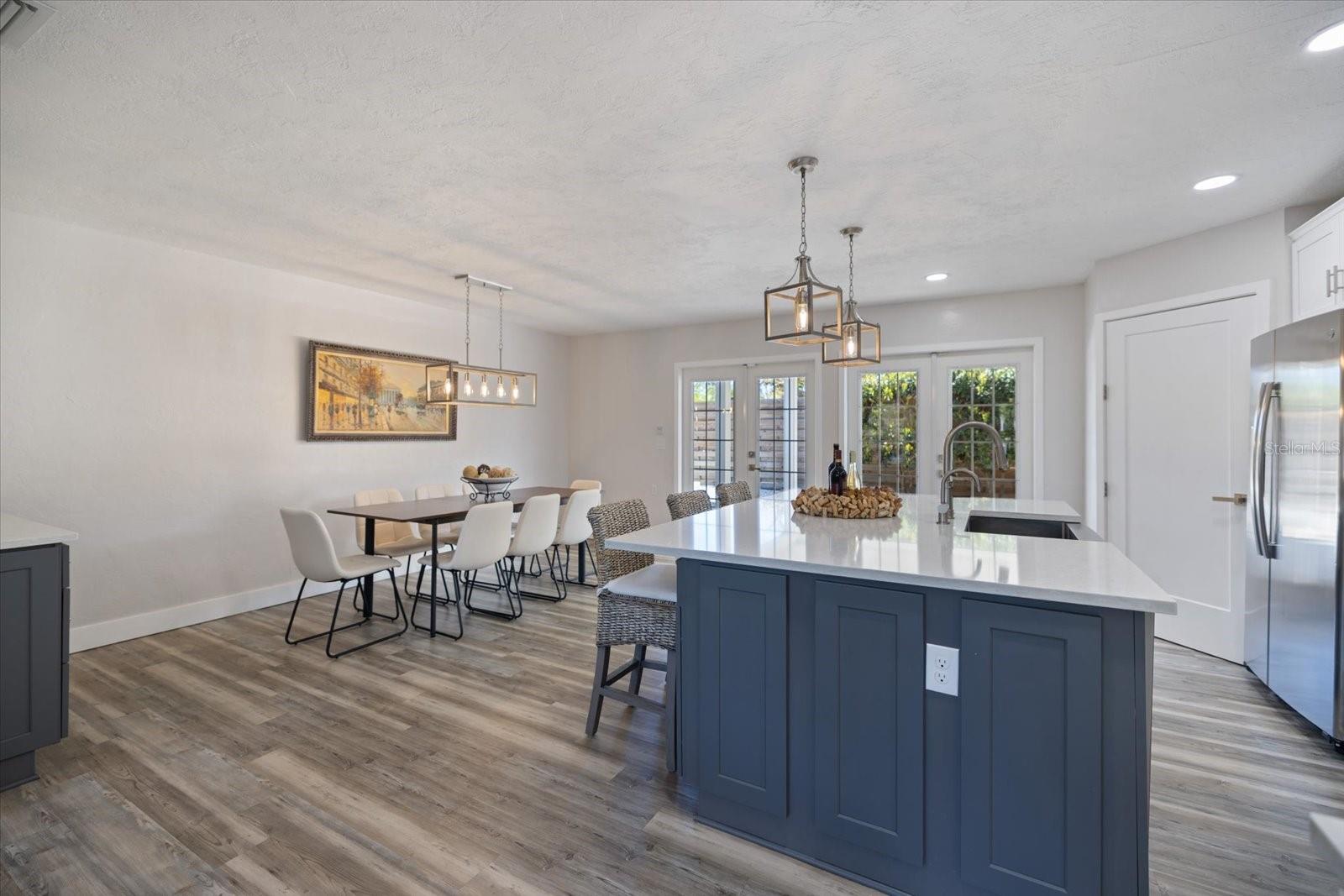 SOUTH GATE - Residential