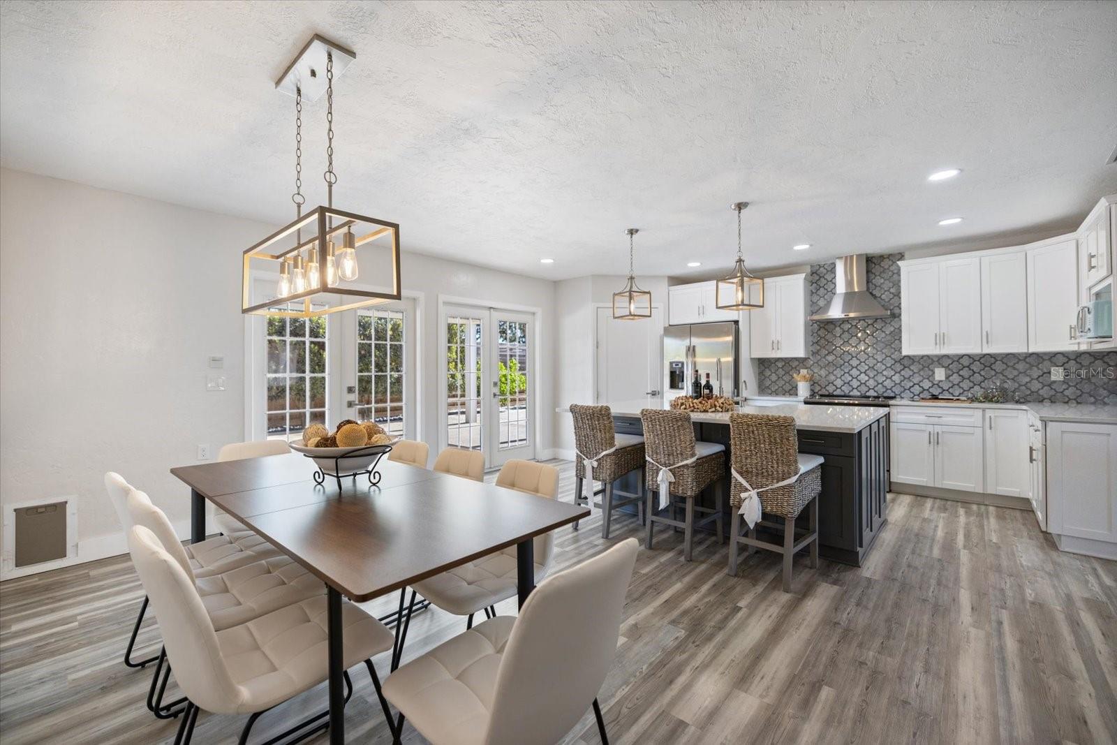 SOUTH GATE - Residential