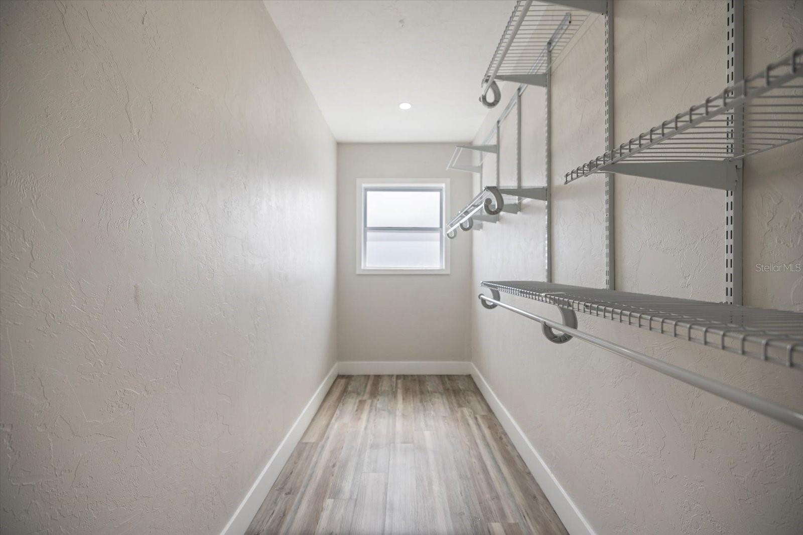 SOUTH GATE - Residential