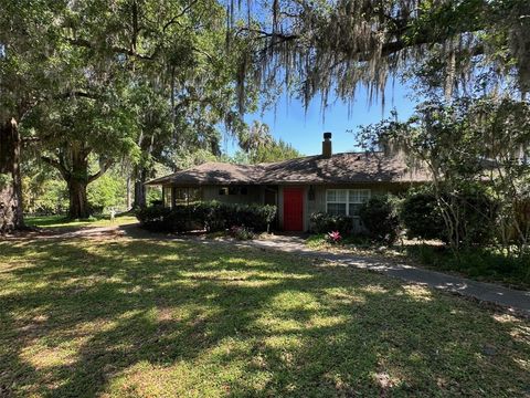 13376 NW HIGHWAY 225A REDDICK FL 32686