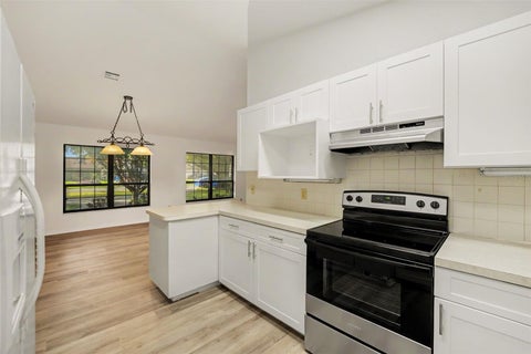 Tiny photo for 10121 Canterbury Drive, Leesburg, FL 34788 (MLS # O6453837)