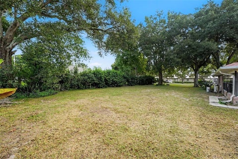 Tiny photo for 10121 Canterbury Drive, Leesburg, FL 34788 (MLS # O6453837)