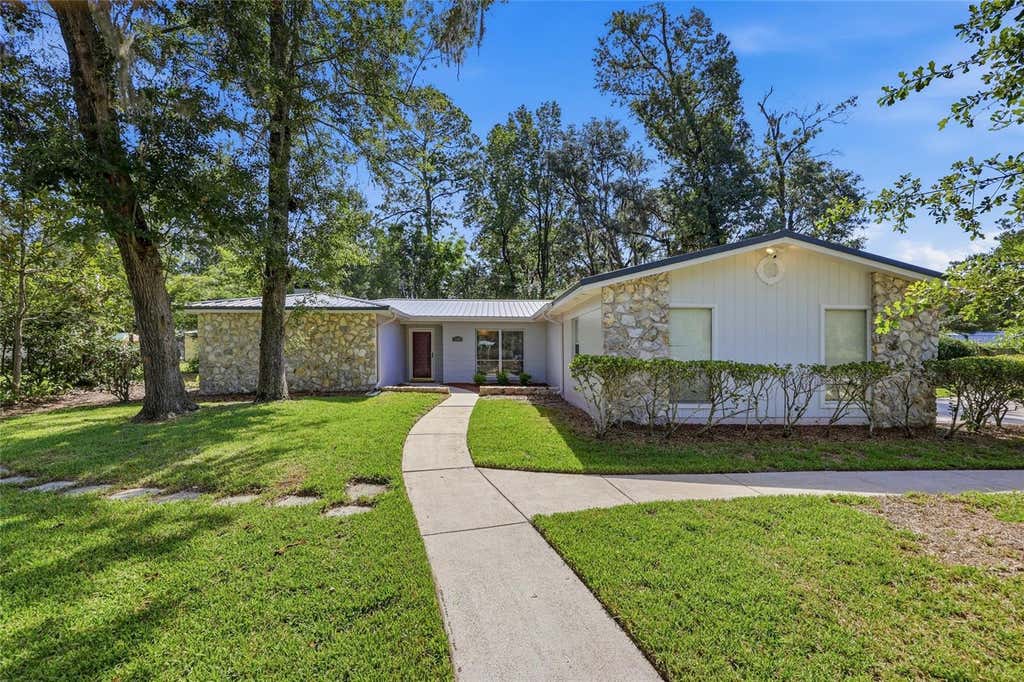 Photo of 5609 NW 34th Street, Gainesville, FL 32653 (MLS # GC542593)