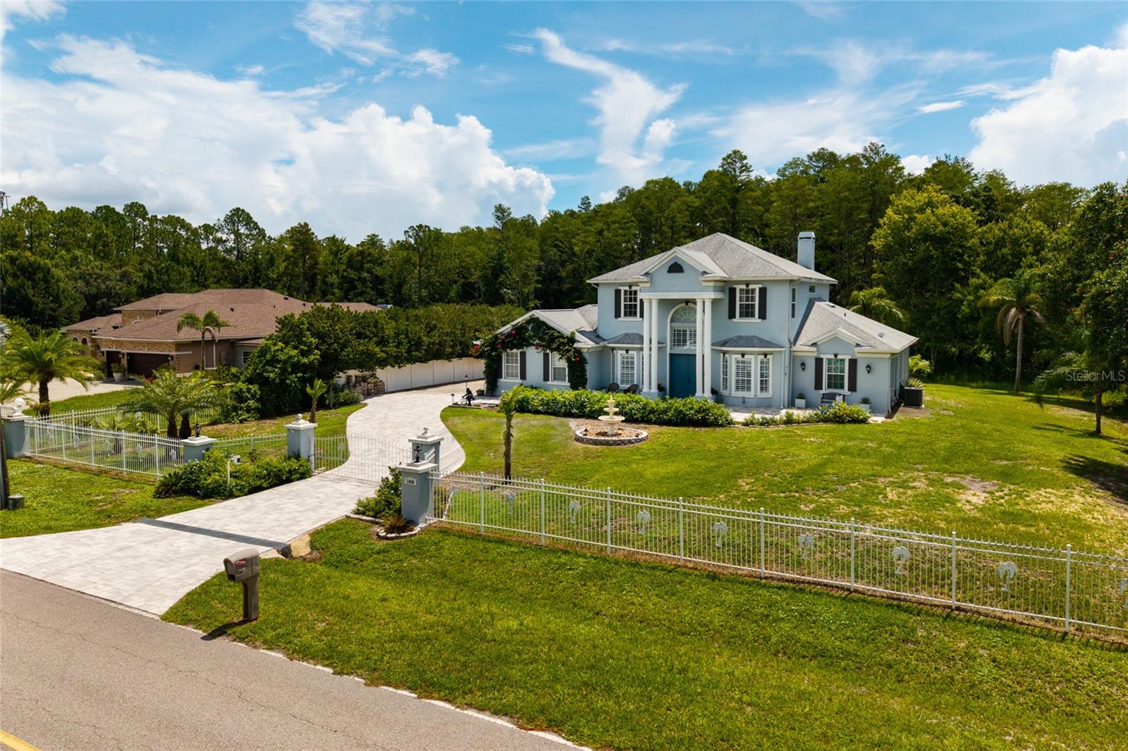 1436 ALTAMONT LANE