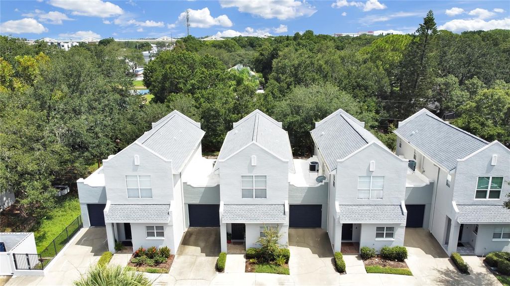 Photo of 4705 Jennings Bay Court #25, Tampa, FL 33611 (MLS # TB8438132)