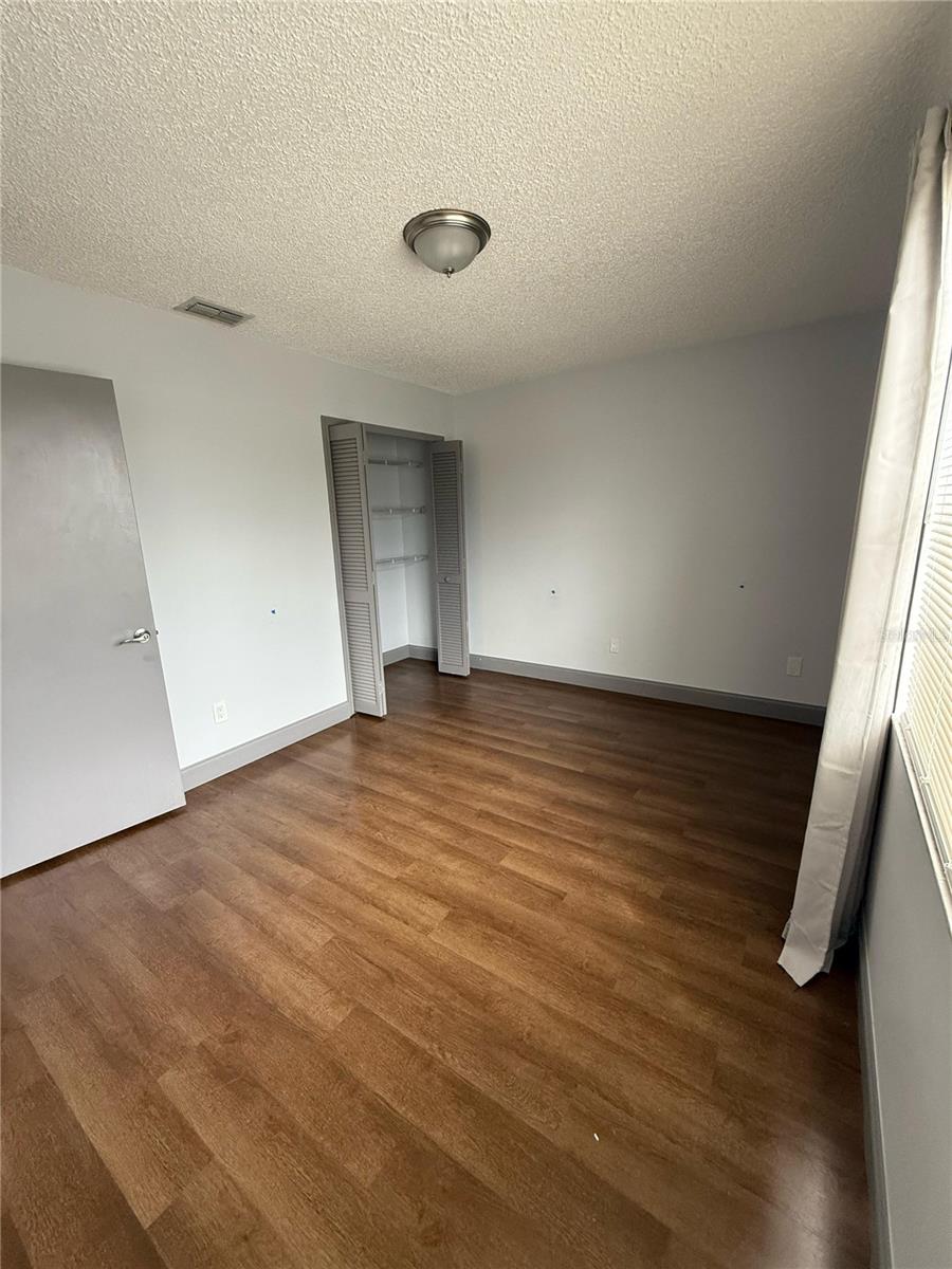 HUNTERS CREEK TR 350 PH 01 - Residential Lease