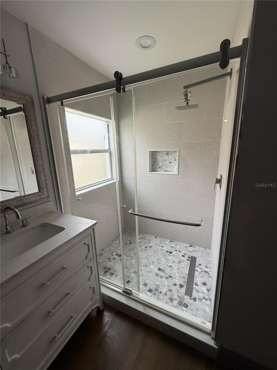 HUNTERS CREEK TR 350 PH 01 - Residential Lease