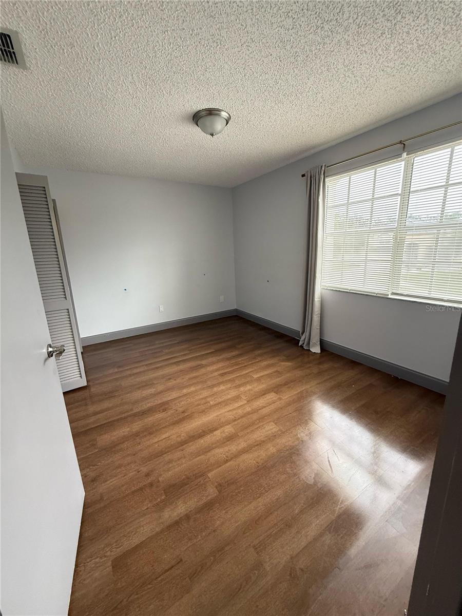 HUNTERS CREEK TR 350 PH 01 - Residential Lease