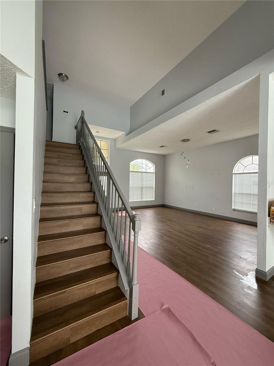 HUNTERS CREEK TR 350 PH 01 - Residential Lease