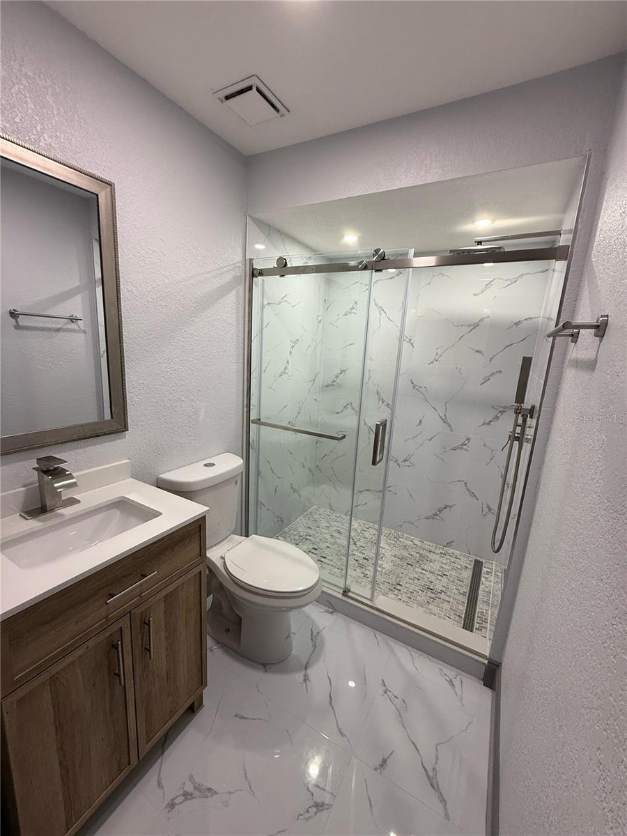 HUNTERS CREEK TR 350 PH 01 - Residential Lease