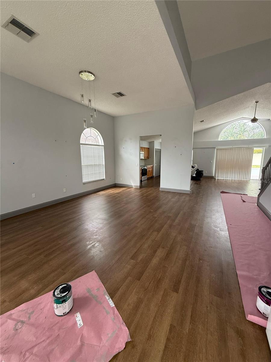 HUNTERS CREEK TR 350 PH 01 - Residential Lease