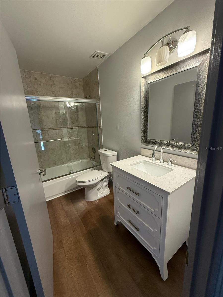 HUNTERS CREEK TR 350 PH 01 - Residential Lease