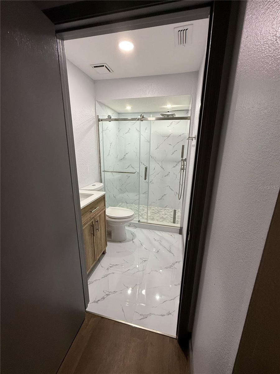 HUNTERS CREEK TR 350 PH 01 - Residential Lease