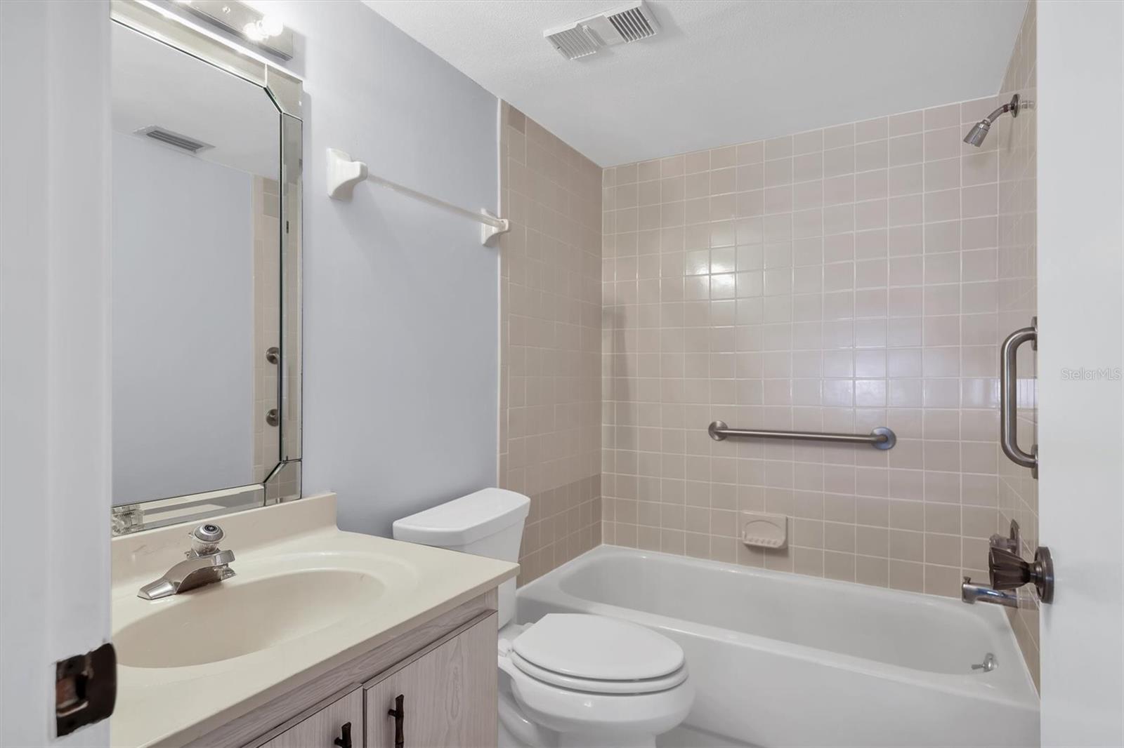 LONGWATER CHASE - Residential Lease