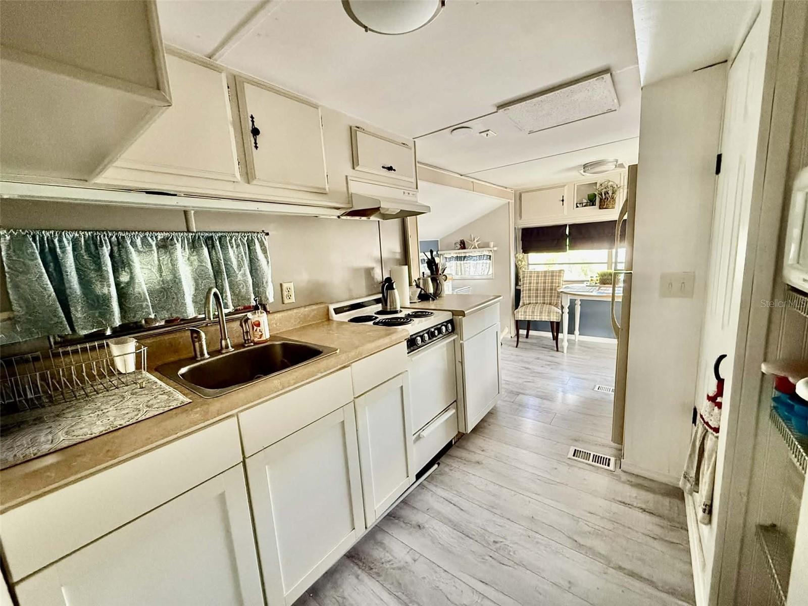 FAIRVIEW VILLAGE - Residential