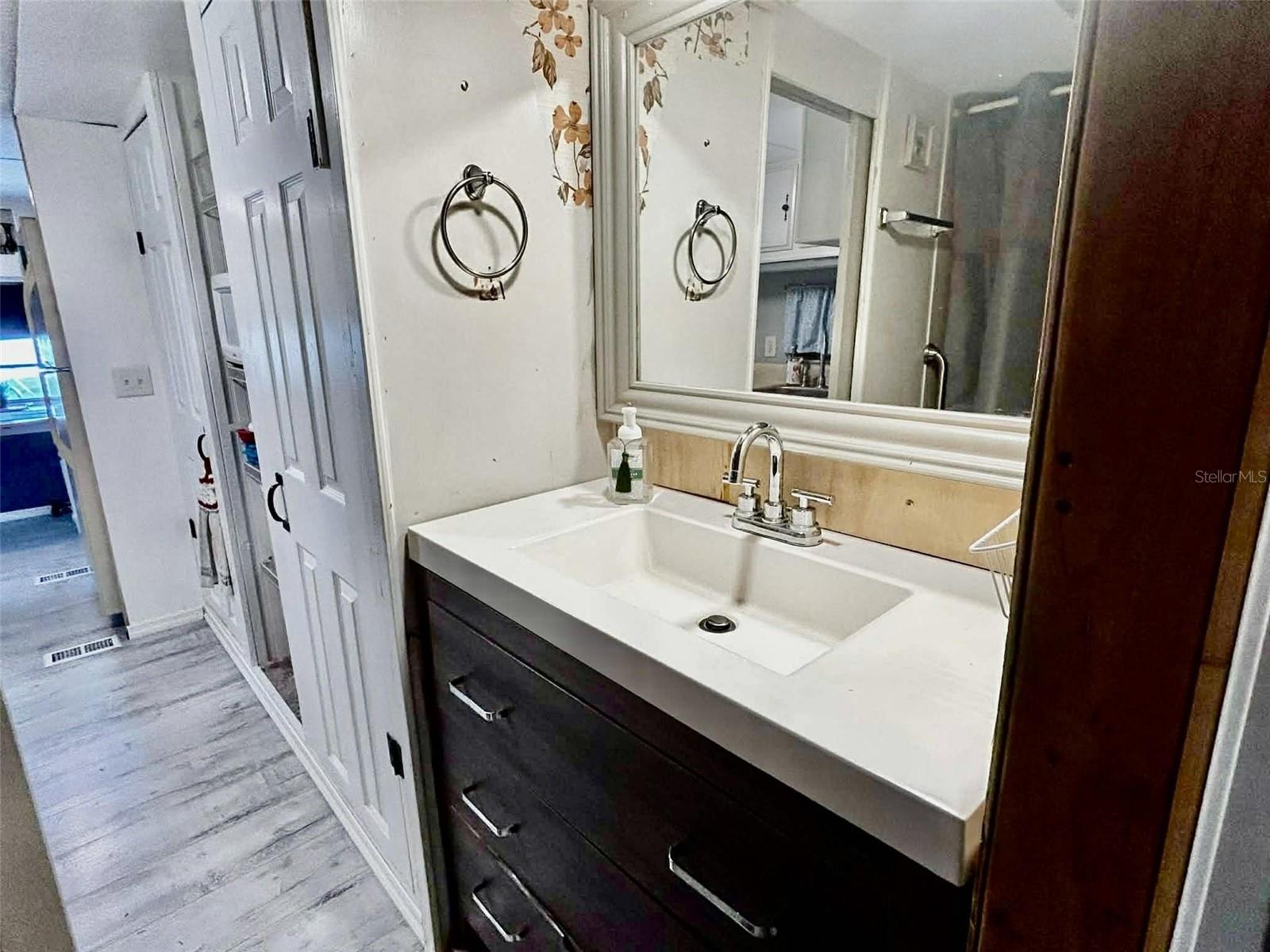 FAIRVIEW VILLAGE - Residential