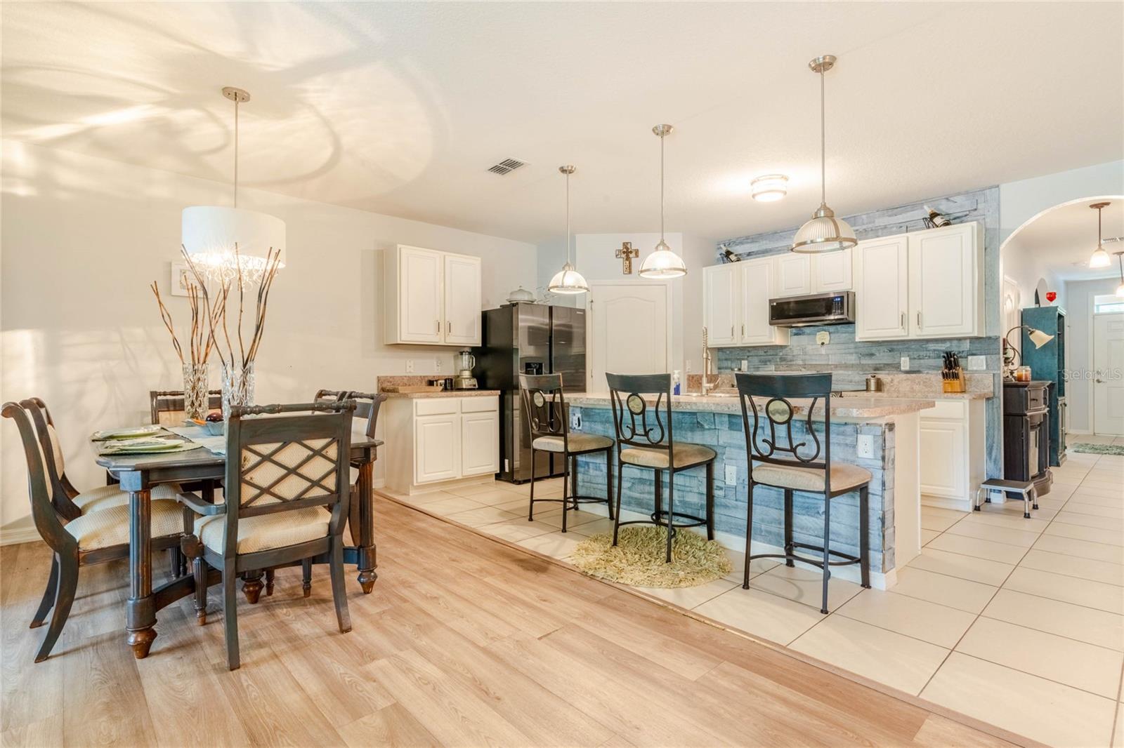 FISHERMANS COVE - Residential