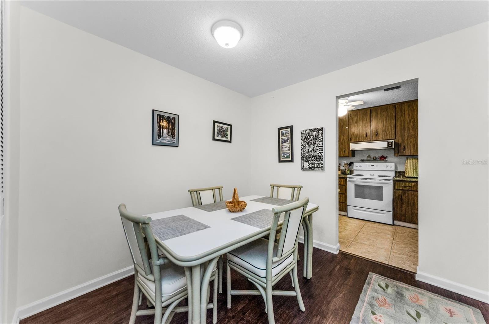 MEDITERRANEAN MANORS - Residential Lease