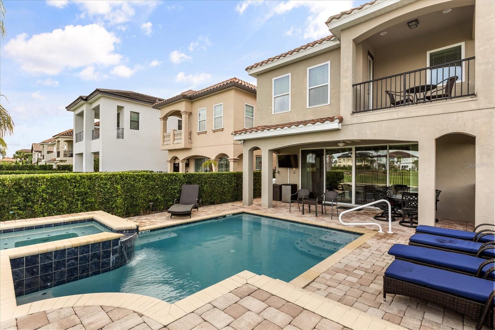 1084 CASTLE PINES COURT