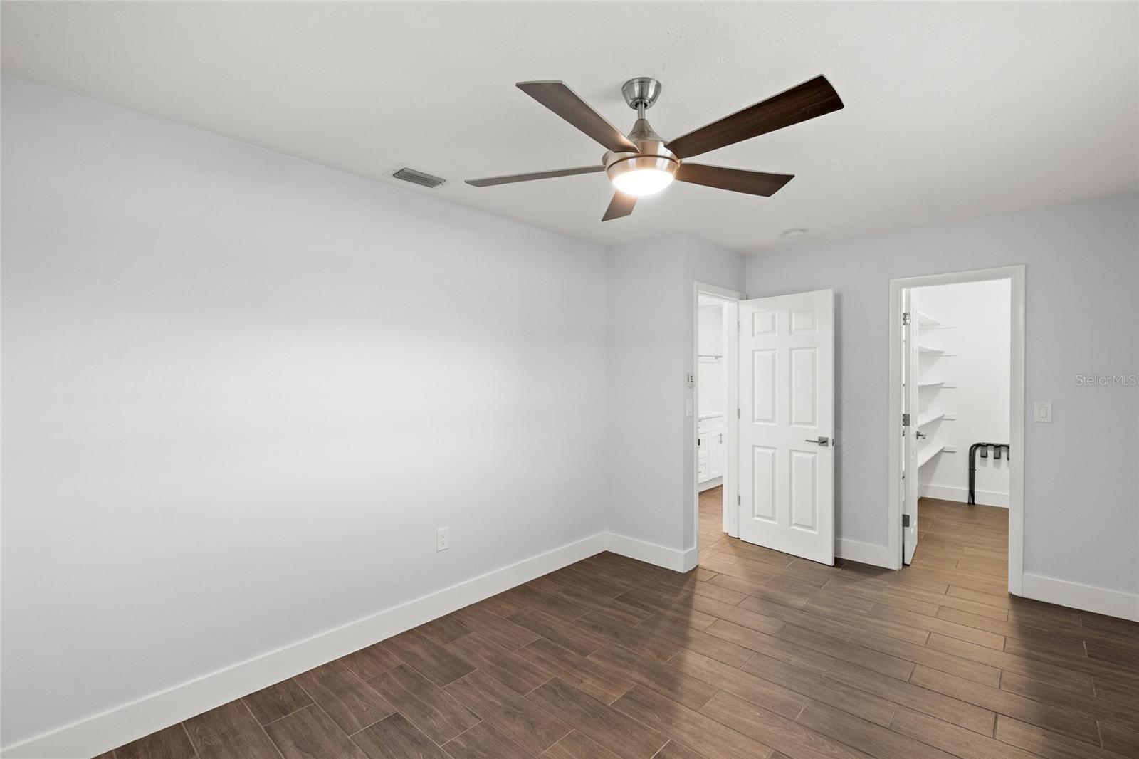 SOUTH GATE - Residential