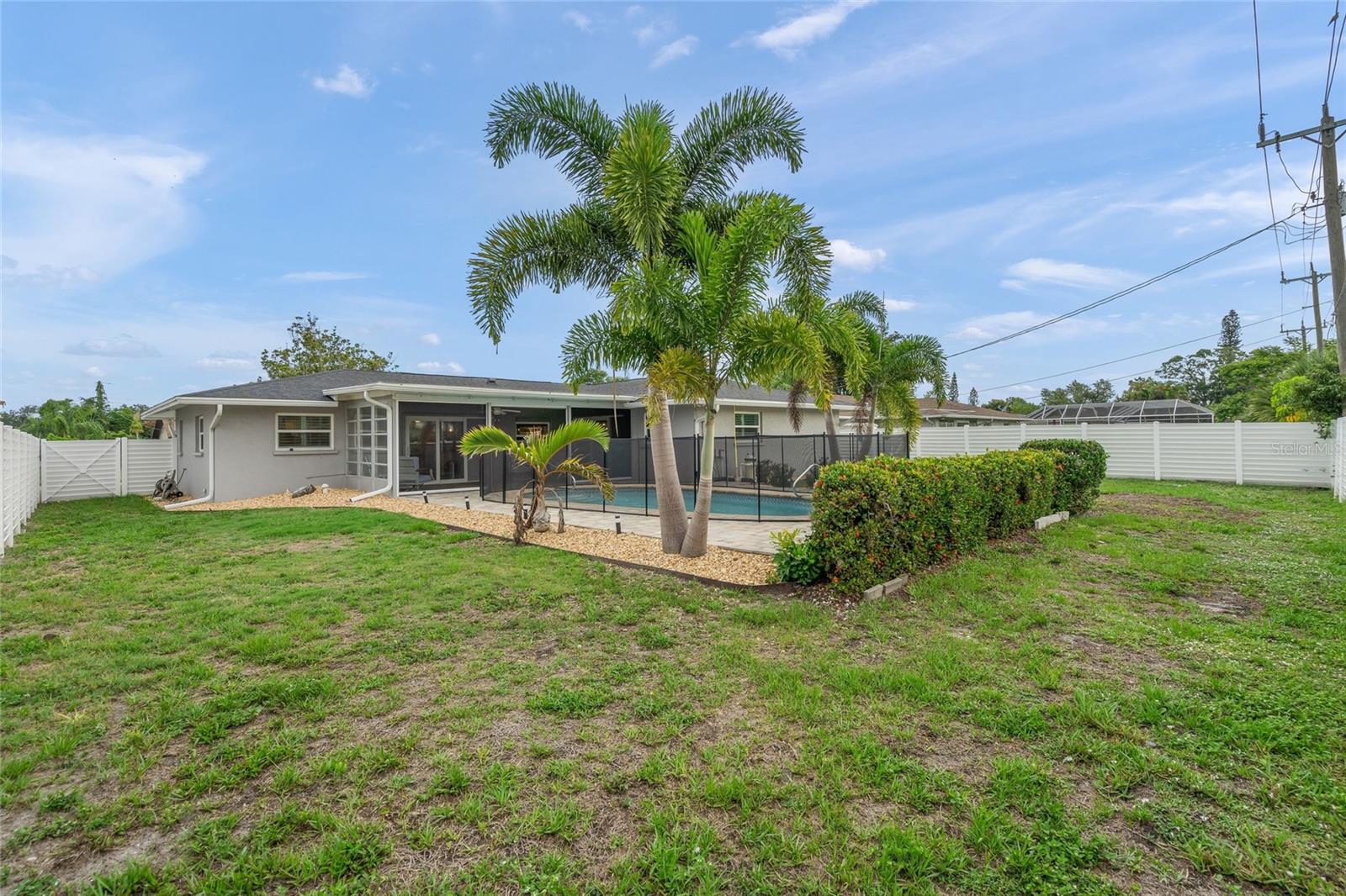 SOUTH GATE - Residential